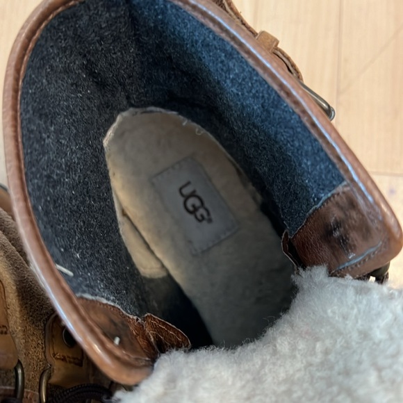 UGG Waterproof Boot Shearling Womens 7.5 - Picture 9 of 15